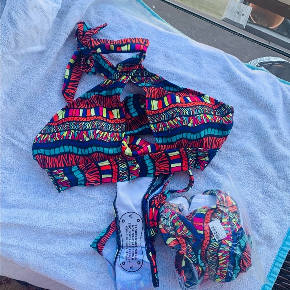 Blue Aztec Print Cut-Out Halter Bikini NWT - Picture 5 of 7